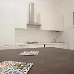 Vilma 02 شقة روسولينا ماري