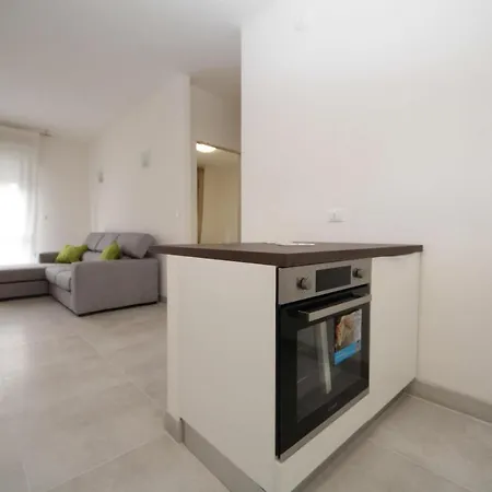Vilma 02 Apartman Rosolina Mare